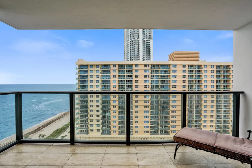 2301 S Ocean Drive Hollywood FL 33019