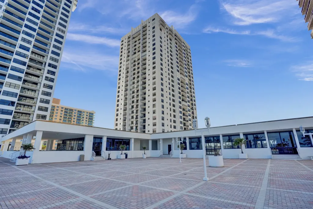 2301 S Ocean Drive Hollywood FL 33019