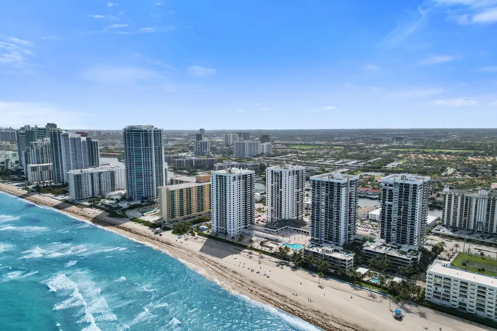 2301 S Ocean Drive Hollywood FL 33019