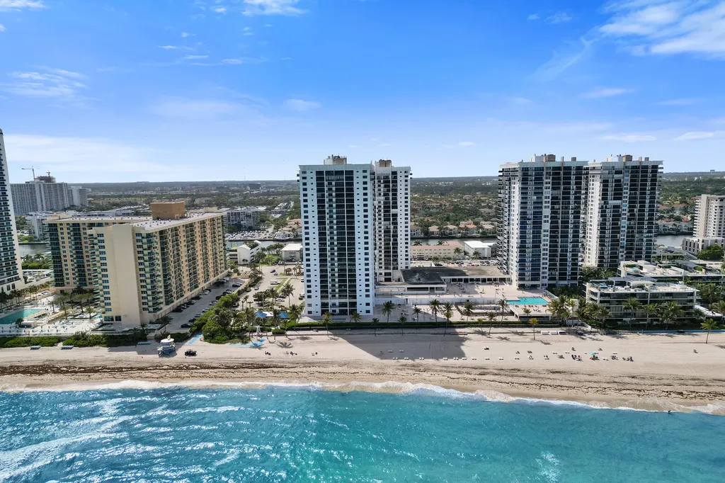 2301 S Ocean Drive Hollywood FL 33019
