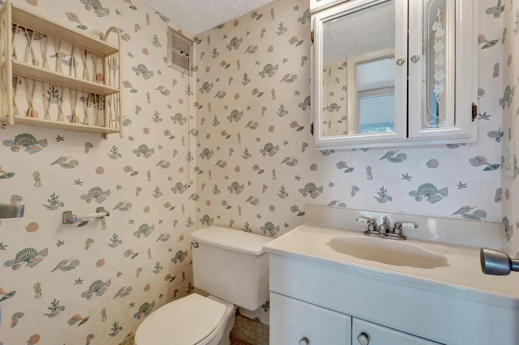 332 Sheffield N West Palm Beach FL 33417