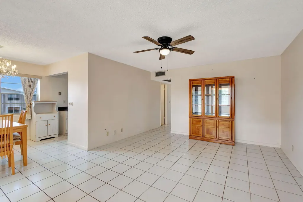 332 Sheffield N West Palm Beach FL 33417