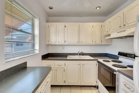 332 Sheffield N West Palm Beach FL 33417