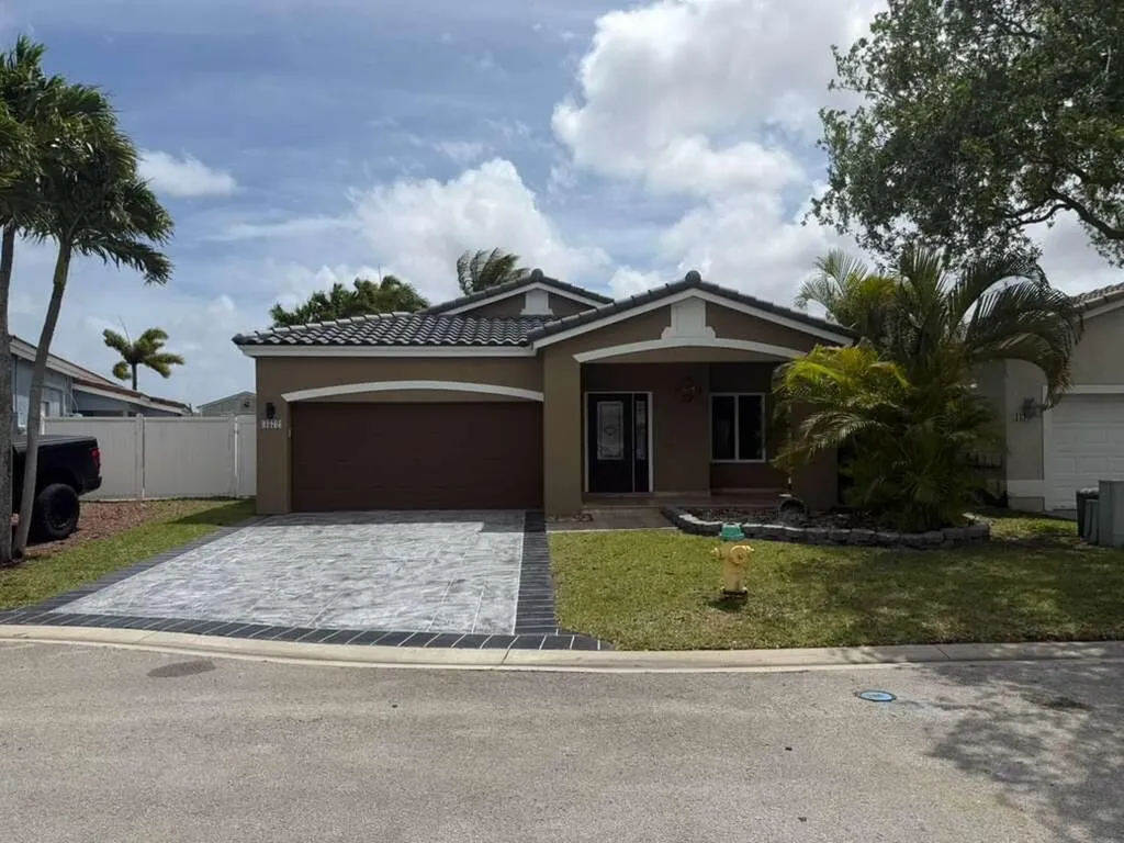 4572 SW 14th Street Deerfield Beach FL 33442