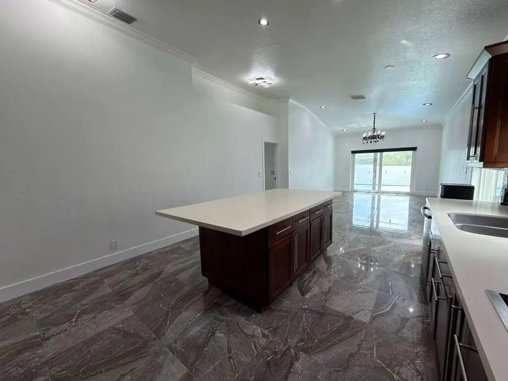 4572 SW 14th Street Deerfield Beach FL 33442