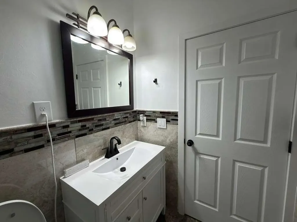 4572 SW 14th Street Deerfield Beach FL 33442