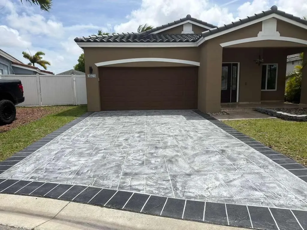 4572 SW 14th Street Deerfield Beach FL 33442