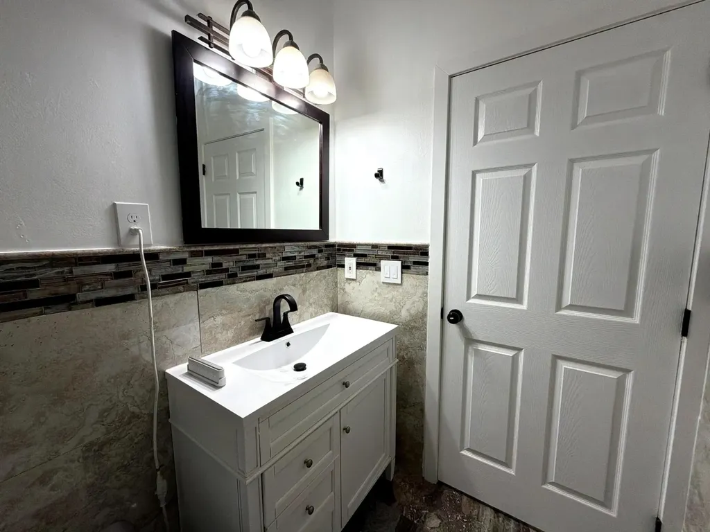 4572 SW 14th Street Deerfield Beach FL 33442