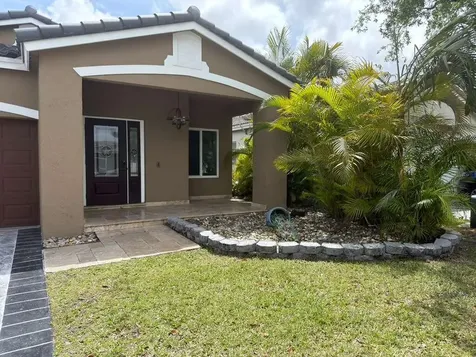 4572 SW 14th Street Deerfield Beach FL 33442