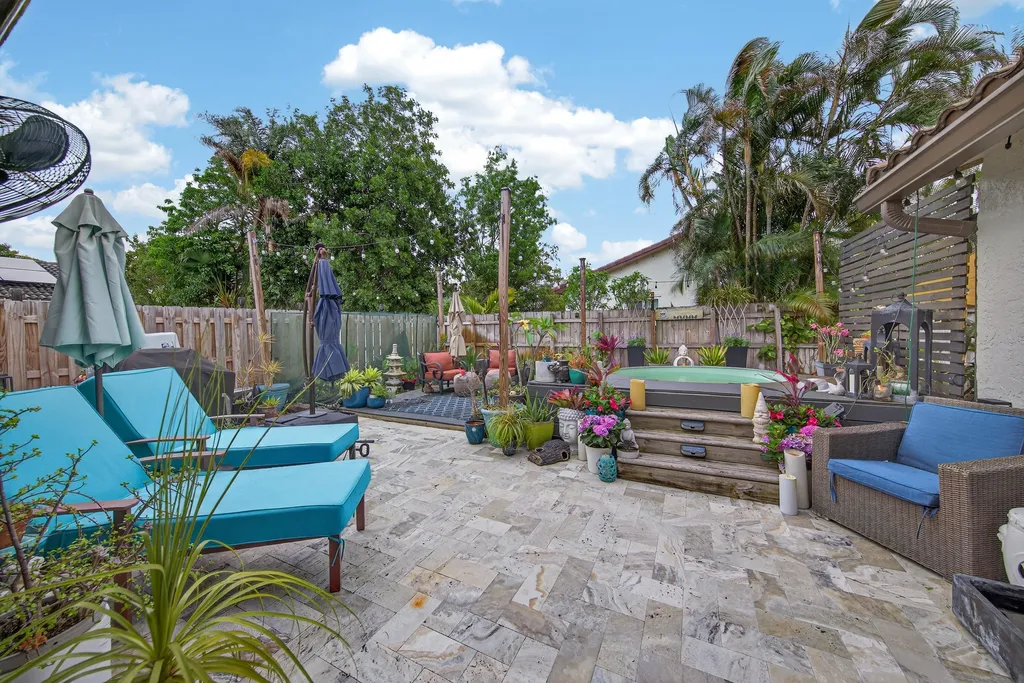 9696 NW 28th Place Coral Springs FL 33065