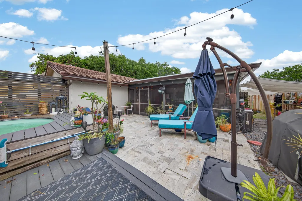 9696 NW 28th Place Coral Springs FL 33065