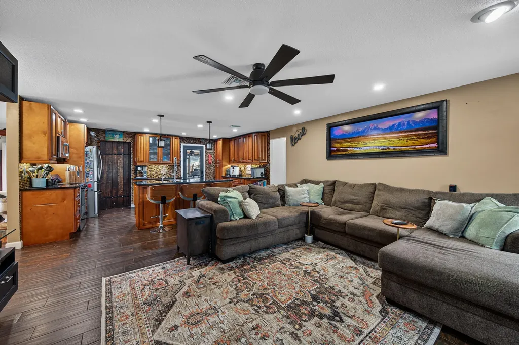 9696 NW 28th Place Coral Springs FL 33065