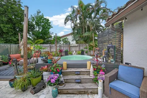 9696 NW 28th Place Coral Springs FL 33065