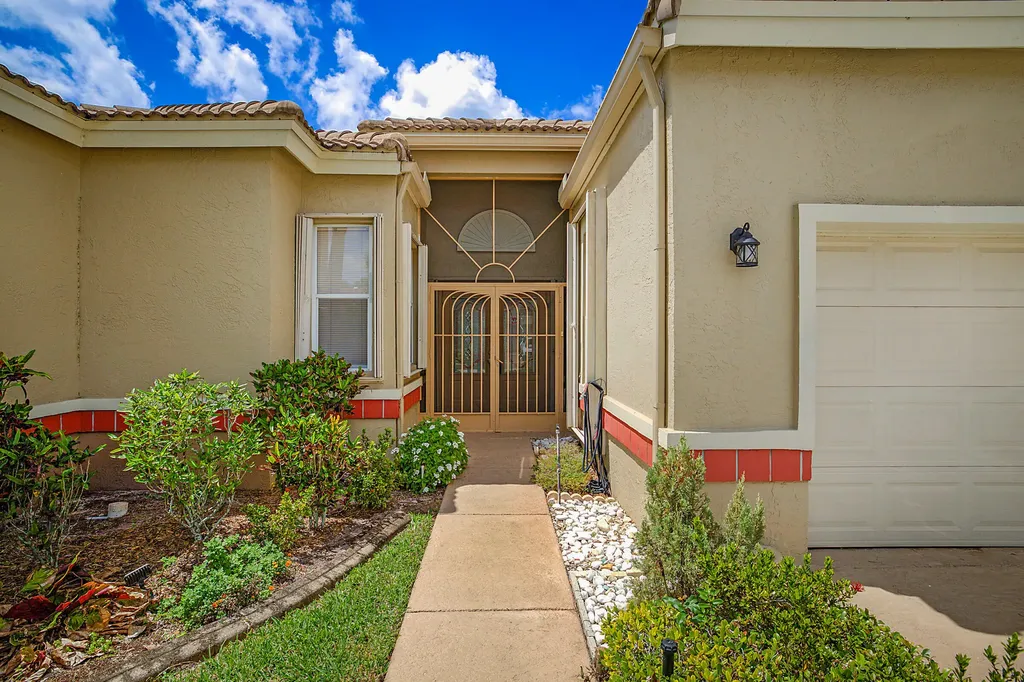 3877 Summer Chase Court Lake Worth FL 33467