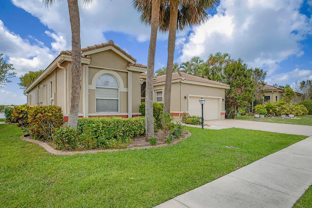 3877 Summer Chase Court Lake Worth FL 33467