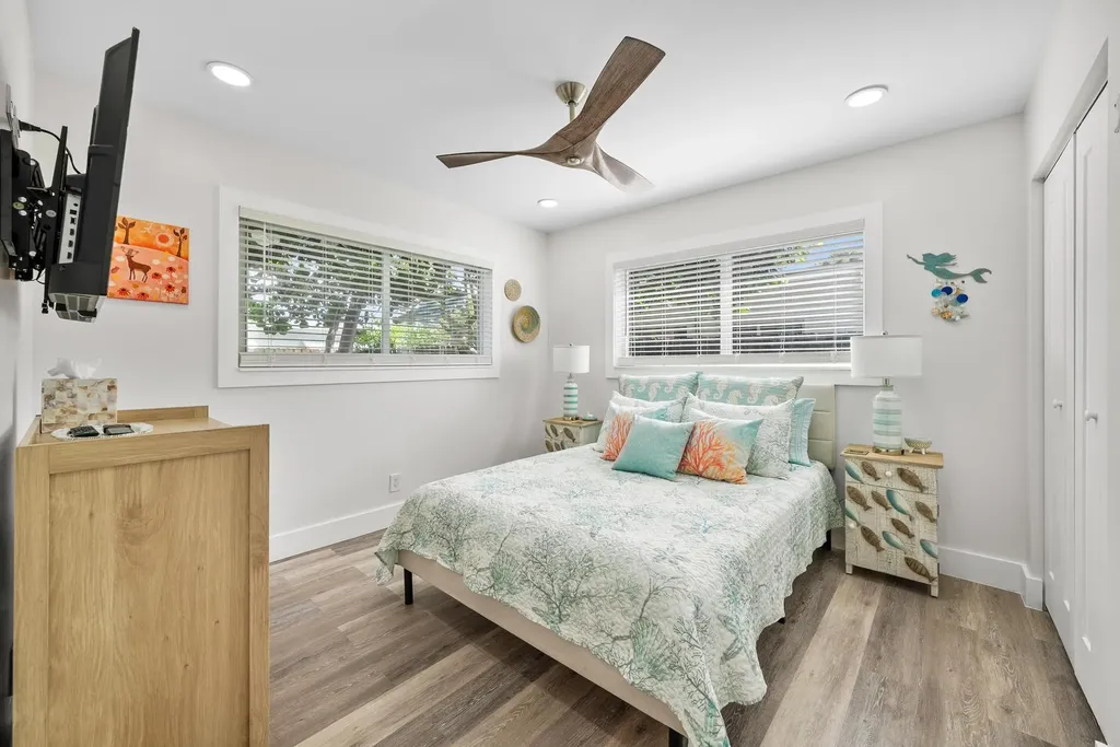 517 Gulf Road North Palm Beach FL 33408