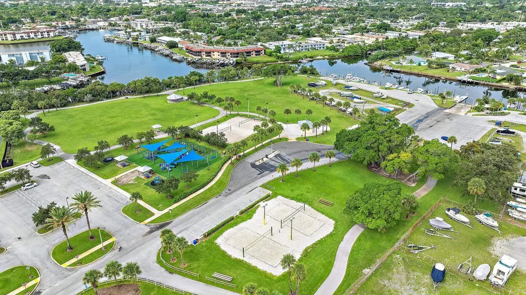517 Gulf Road North Palm Beach FL 33408