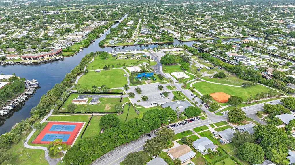 517 Gulf Road North Palm Beach FL 33408