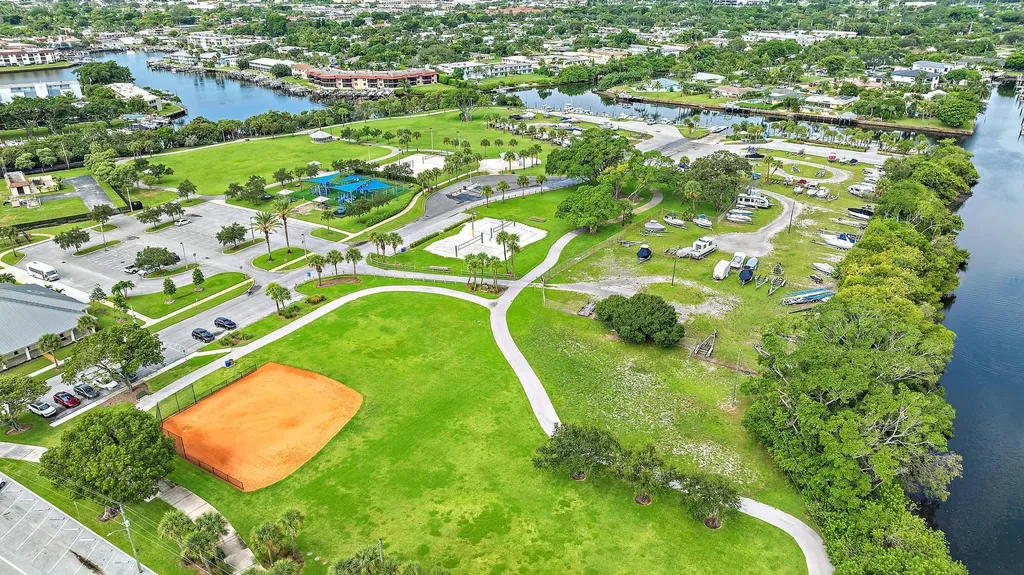 517 Gulf Road North Palm Beach FL 33408