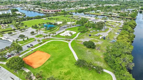 517 Gulf Road North Palm Beach FL 33408