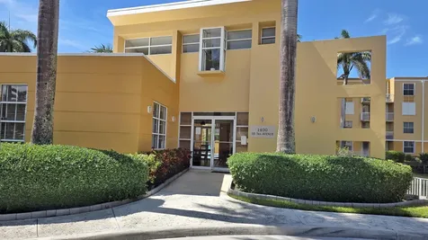1341 SE 3rd Avenue Dania Beach FL 33004