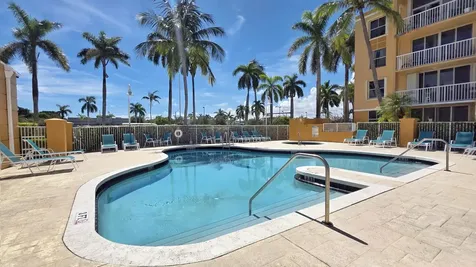 1341 SE 3rd Avenue Dania Beach FL 33004
