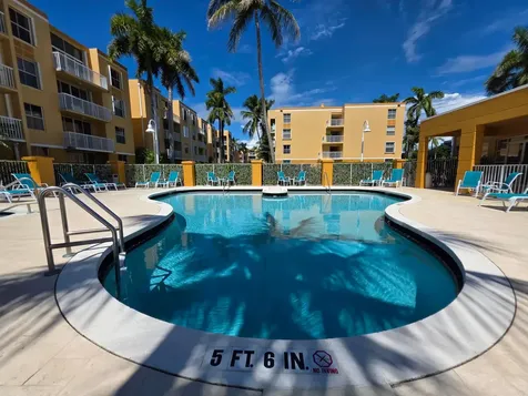 1341 SE 3rd Avenue Dania Beach FL 33004