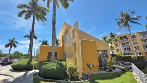 1341 SE 3rd Avenue Dania Beach FL 33004