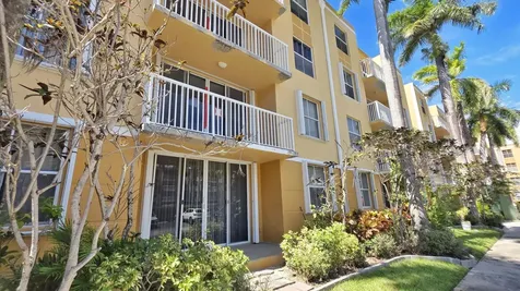 1341 SE 3rd Avenue Dania Beach FL 33004