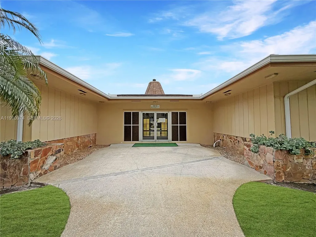 100 Village Green Circle E Palm Springs FL 33461