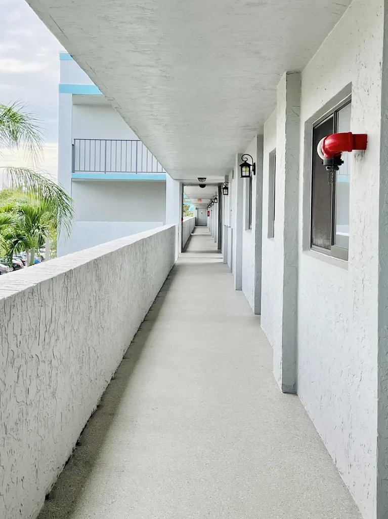 4725 E Lucerne Lakes Boulevard Boulevard E Lake Worth FL 33467