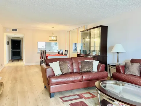 4725 E Lucerne Lakes Boulevard Boulevard E Lake Worth FL 33467