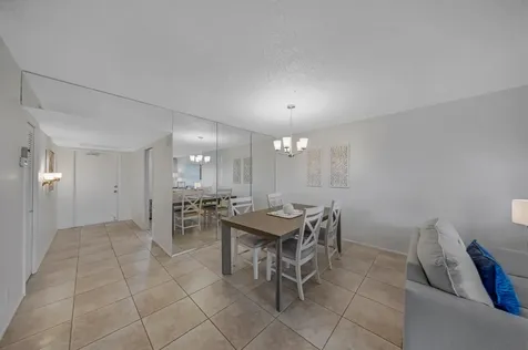 575 Oaks Lane Pompano Beach FL 33069