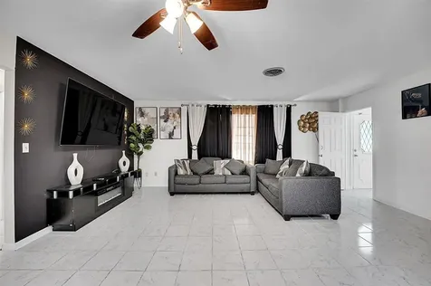 223 E Arbor Avenue Port St Lucie FL 34952