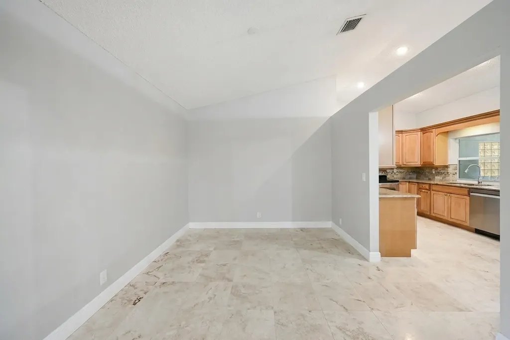 8645 NW 47th Drive Coral Springs FL 33067