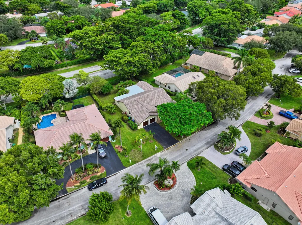 8645 NW 47th Drive Coral Springs FL 33067