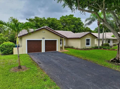 8645 NW 47th Drive Coral Springs FL 33067