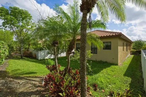 5105 NW 51st Terrace Tamarac FL 33319