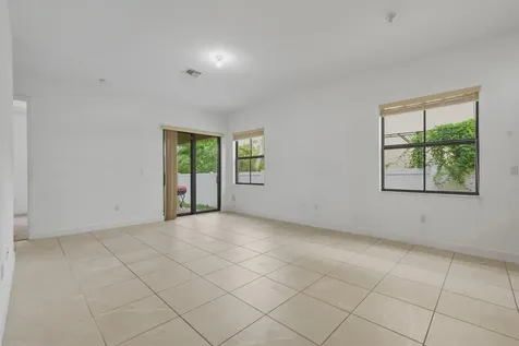 5105 NW 51st Terrace Tamarac FL 33319