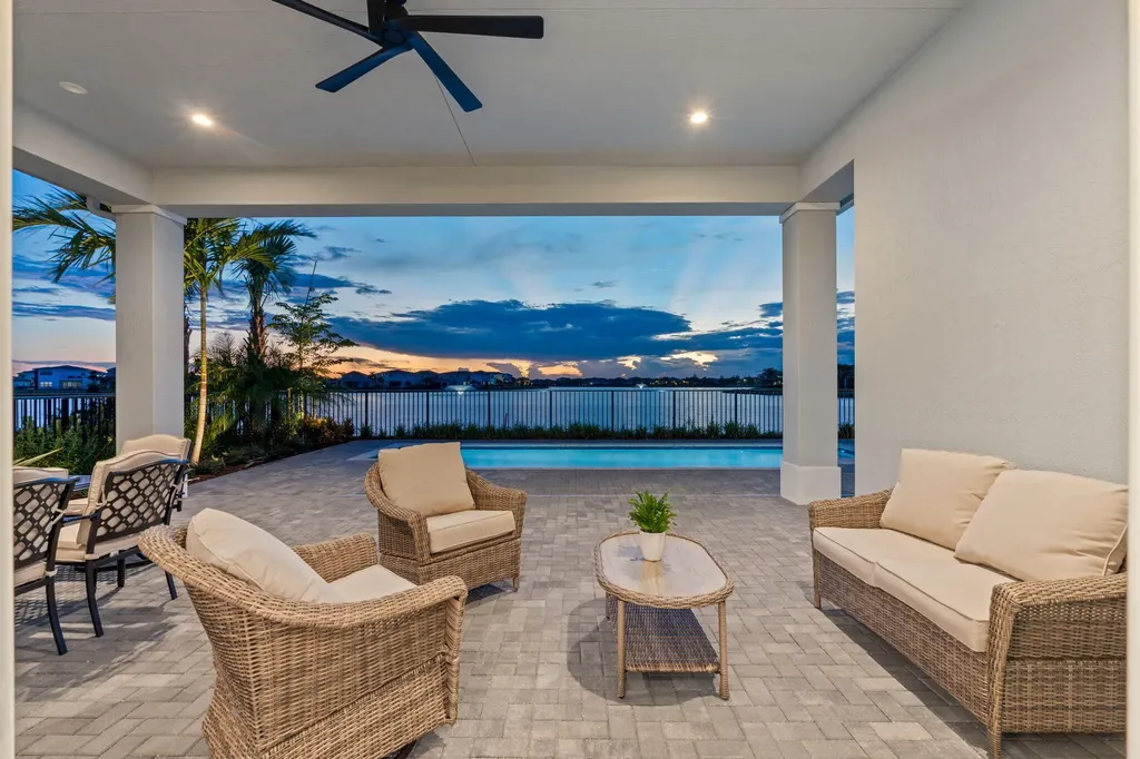 10099 Regency Way Palm Beach Gardens FL 33412