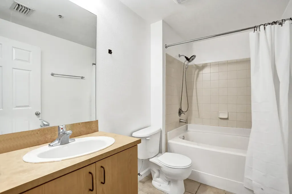 533 NE 3rd Avenue Fort Lauderdale FL 33301