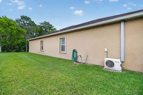 135 Stony Point Drive Sebastian FL 32958