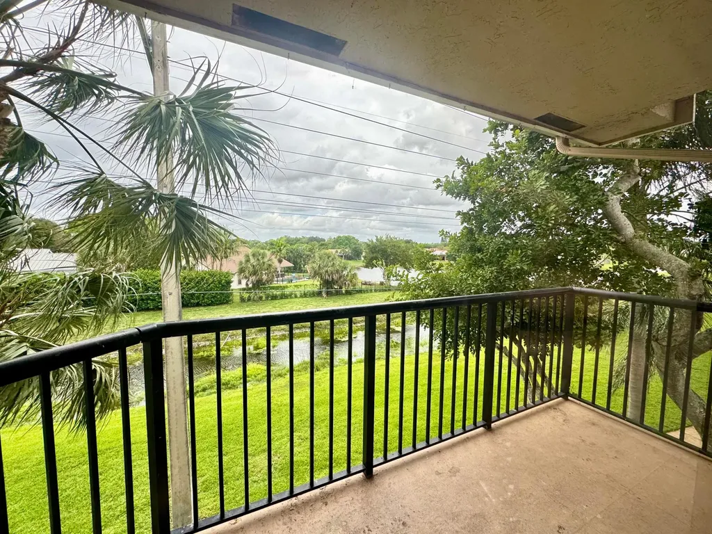 8891 Wiles Road Coral Springs FL 33067