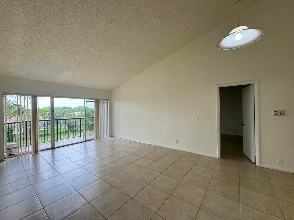 8891 Wiles Road Coral Springs FL 33067