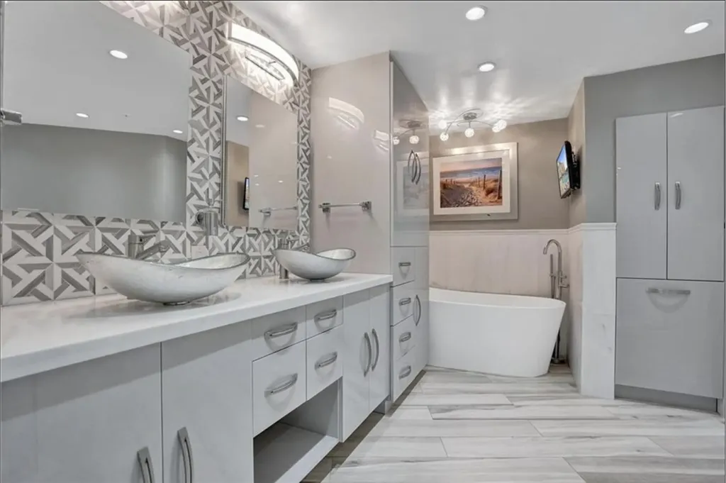 3020 NE 32nd Avenue Fort Lauderdale FL 33308