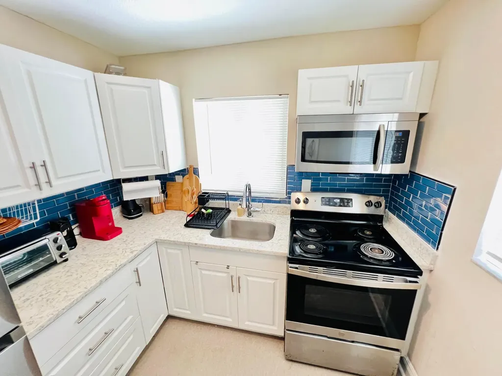 441 NW 7th Terrace Fort Lauderdale FL 33311
