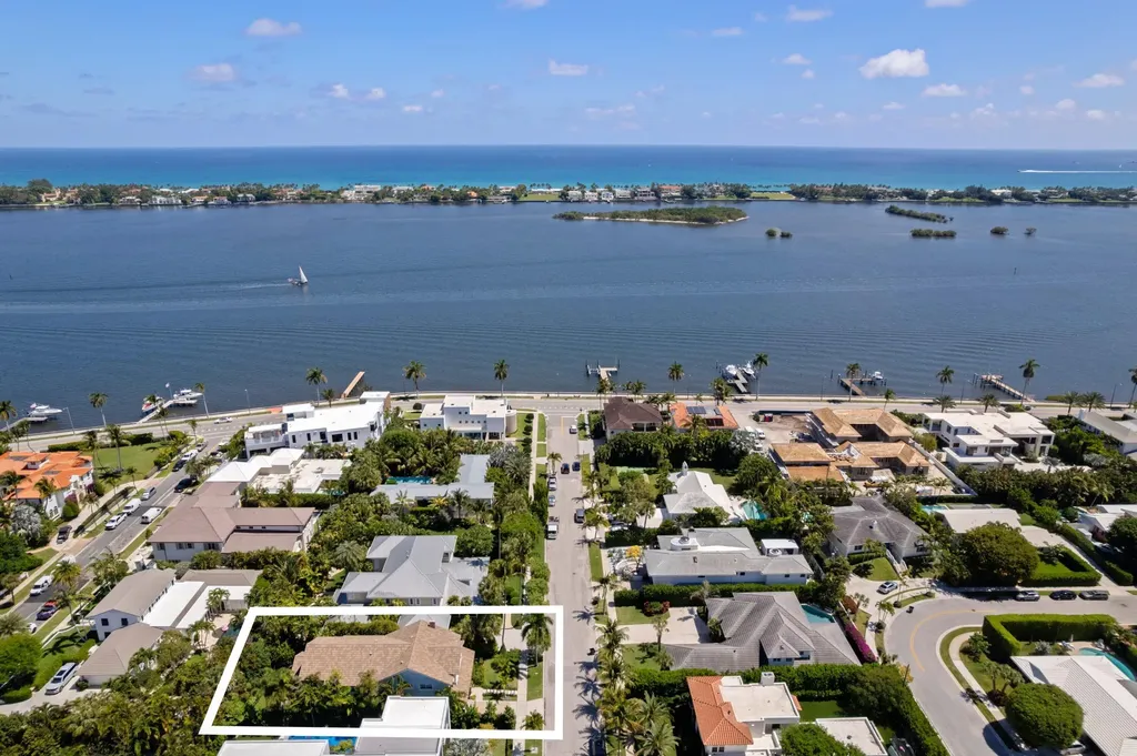 137 Cortez Road West Palm Beach FL 33405