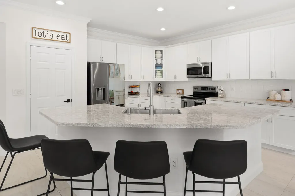 144 Bella Vista Way Royal Palm Beach FL 33411