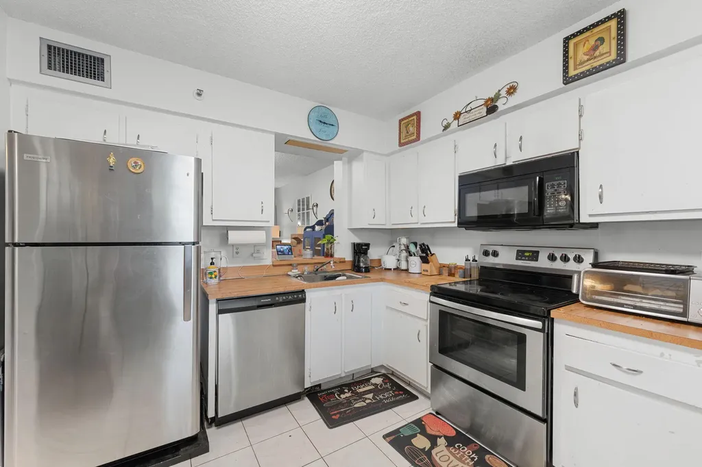 14527 Bonaire Boulevard Delray Beach FL 33446