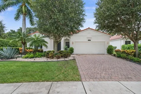 8137 Ferentino Pass Delray Beach FL 33446